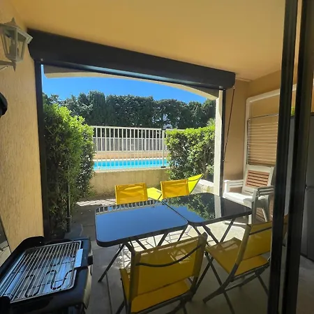 4-6 Personnes A Proximite De La